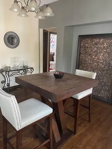 Clean, Spacious, Inexpensive Queen Br *
