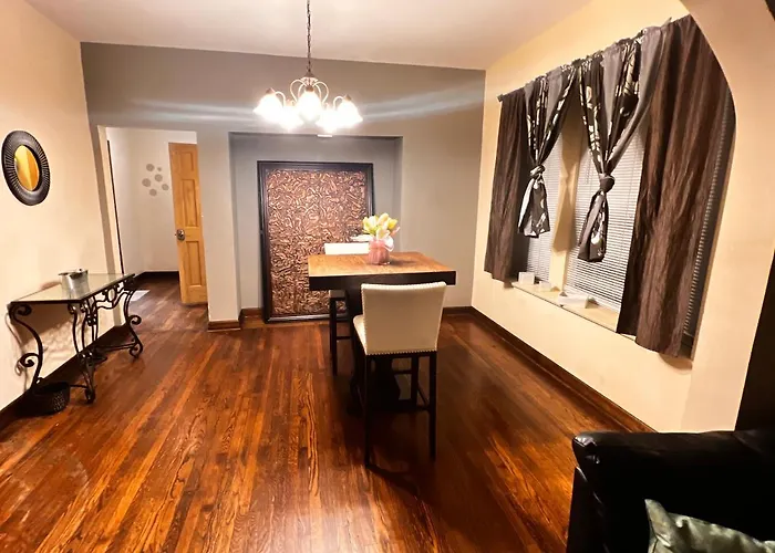 Clean, Spacious, Inexpensive Queen Br *